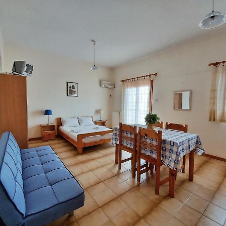 Seaview- 2 Space - Selfcatering Apartment - Helen No 3 시로피가도 외부 사진